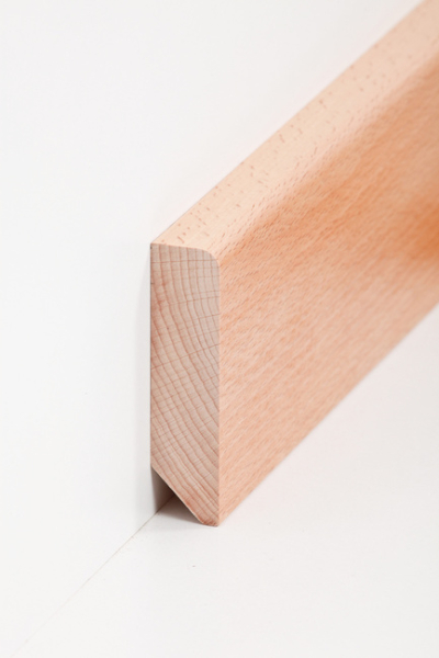 Holzfußleiste Buche lackiert